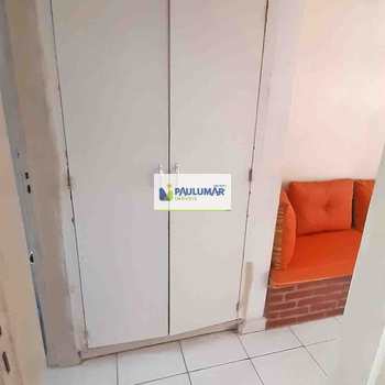 Apartamento em Mongaguá, bairro Centro