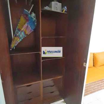 Apartamento em Mongaguá, bairro Centro