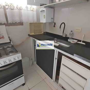Apartamento em Mongaguá, bairro Centro