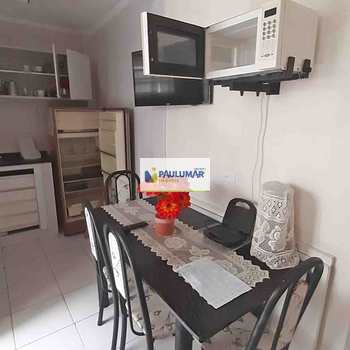 Apartamento em Mongaguá, bairro Centro