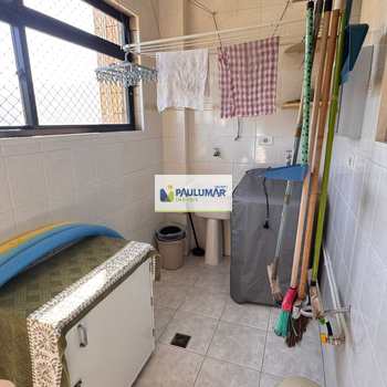 Apartamento em Mongaguá, bairro Centro