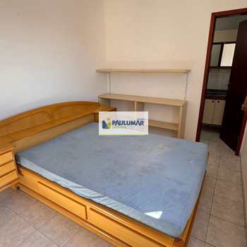 Apartamento em Mongaguá, bairro Centro