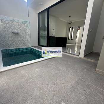 Casa em Mongaguá, bairro Jardim Praia Grande