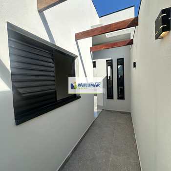 Casa em Mongaguá, bairro Jardim Praia Grande