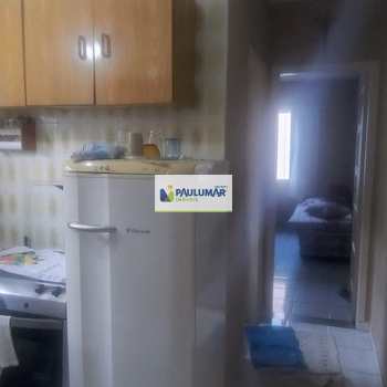 Apartamento em Mongaguá, bairro Centro