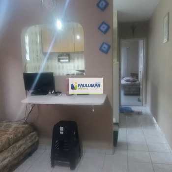 Apartamento em Mongaguá, bairro Centro