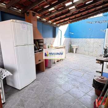 Casa em Mongaguá, bairro Jardim Praia Grande