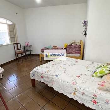 Casa em Mongaguá, bairro Jardim Praia Grande