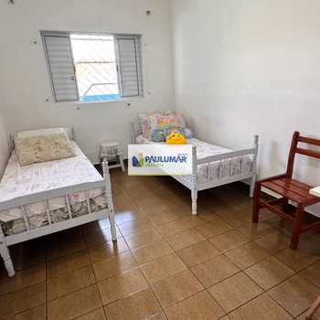 Casa em Mongaguá, bairro Jardim Praia Grande