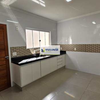 Casa em Praia Grande, bairro Caiçara