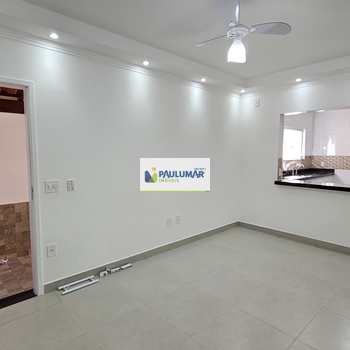 Casa em Praia Grande, bairro Caiçara