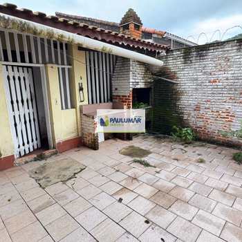 Casa em Mongaguá, bairro Jardim Marina