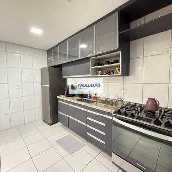 Apartamento em Mongaguá, bairro Centro
