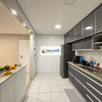 Apartamento em Mongaguá, bairro Centro