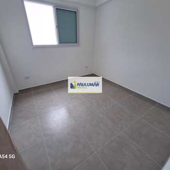 Apartamento em Mongaguá, bairro Centro