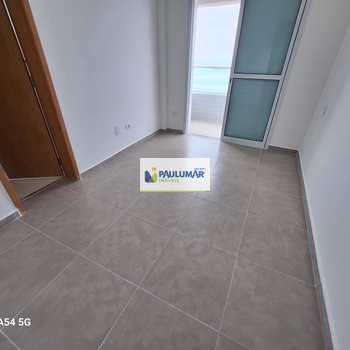Apartamento em Mongaguá, bairro Centro