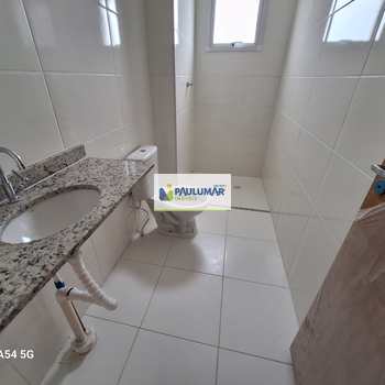 Apartamento em Mongaguá, bairro Centro