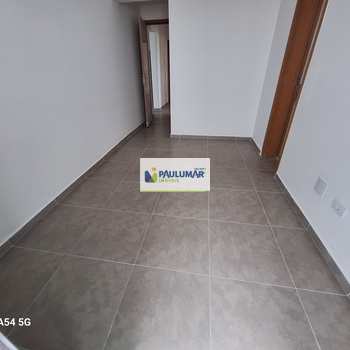 Apartamento em Mongaguá, bairro Centro