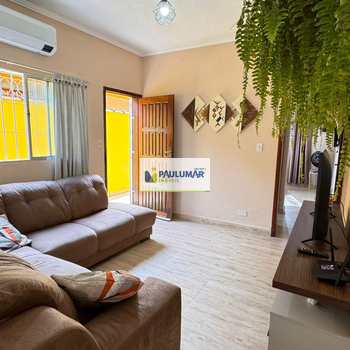 Casa em Mongaguá, bairro Agenor de Campos