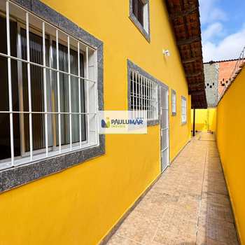 Casa em Mongaguá, bairro Agenor de Campos