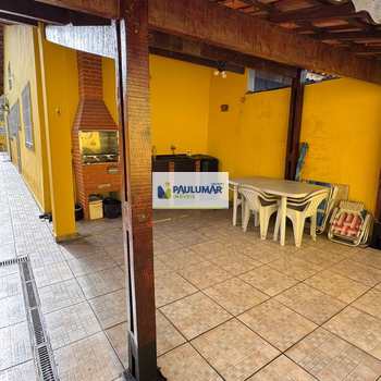 Casa em Mongaguá, bairro Agenor de Campos