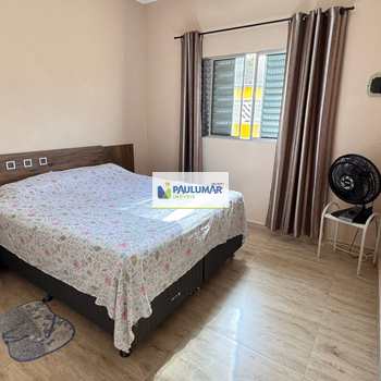 Casa em Mongaguá, bairro Agenor de Campos