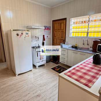 Casa em Mongaguá, bairro Agenor de Campos