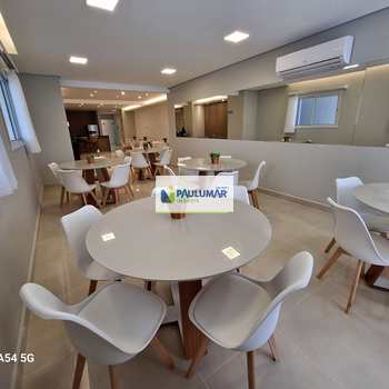 Apartamento em Mongaguá, bairro Centro
