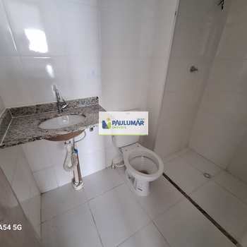 Apartamento em Mongaguá, bairro Centro