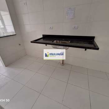 Apartamento em Mongaguá, bairro Centro