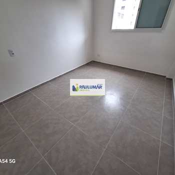 Apartamento em Mongaguá, bairro Centro