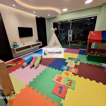 Apartamento em Mongaguá, bairro Centro