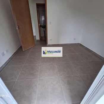 Apartamento em Mongaguá, bairro Centro