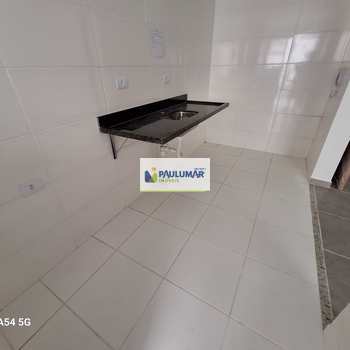 Apartamento em Mongaguá, bairro Centro