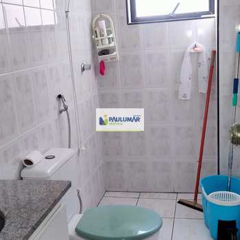 Apartamento em Mongaguá, bairro Jardim Marina