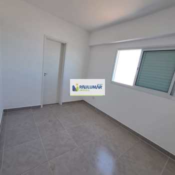 Apartamento em Mongaguá, bairro Centro