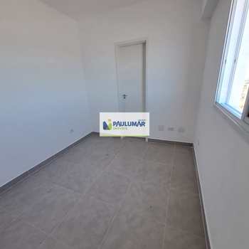 Apartamento em Mongaguá, bairro Centro
