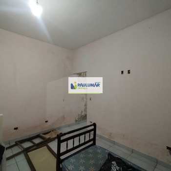 Casa em Praia Grande, bairro Jd. Solemar II