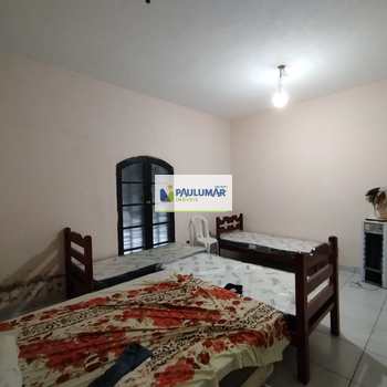 Casa em Praia Grande, bairro Jd. Solemar II