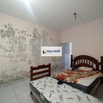 Casa em Praia Grande, bairro Jd. Solemar II