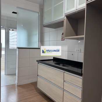 Apartamento em Praia Grande, bairro Tupi