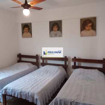 Apartamento em Mongaguá, bairro Centro