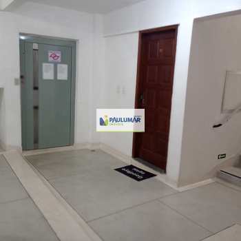 Apartamento em Mongaguá, bairro Centro