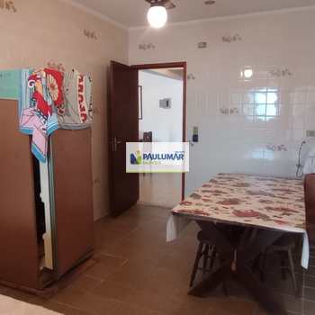 Apartamento em Mongaguá, bairro Centro