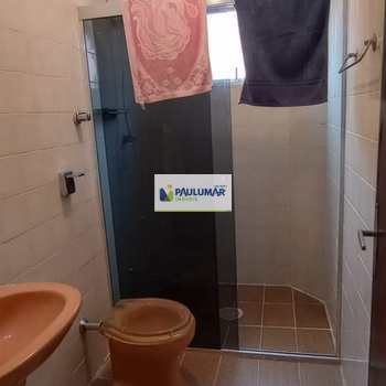 Apartamento em Mongaguá, bairro Centro