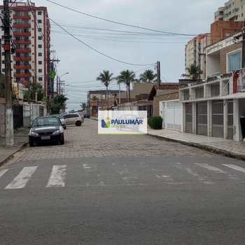 Apartamento em Mongaguá, bairro Centro