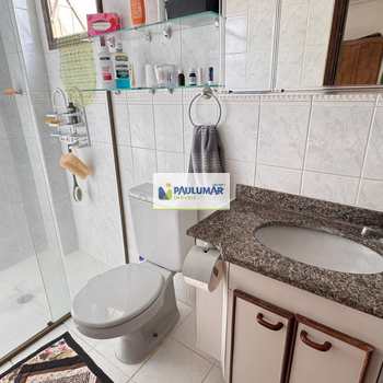 Apartamento em Mongaguá, bairro Centro