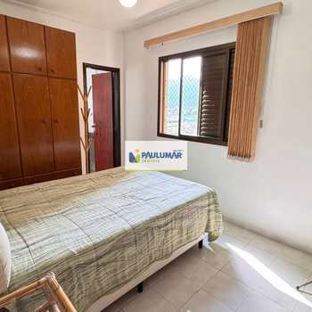 Apartamento em Mongaguá, bairro Centro