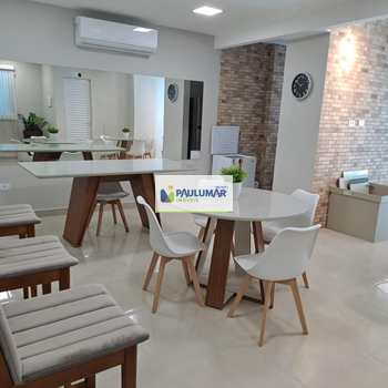 Apartamento em Mongaguá, bairro Centro