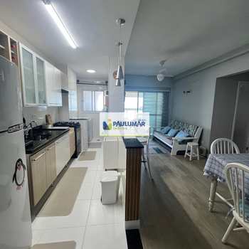 Apartamento em Mongaguá, bairro Centro
